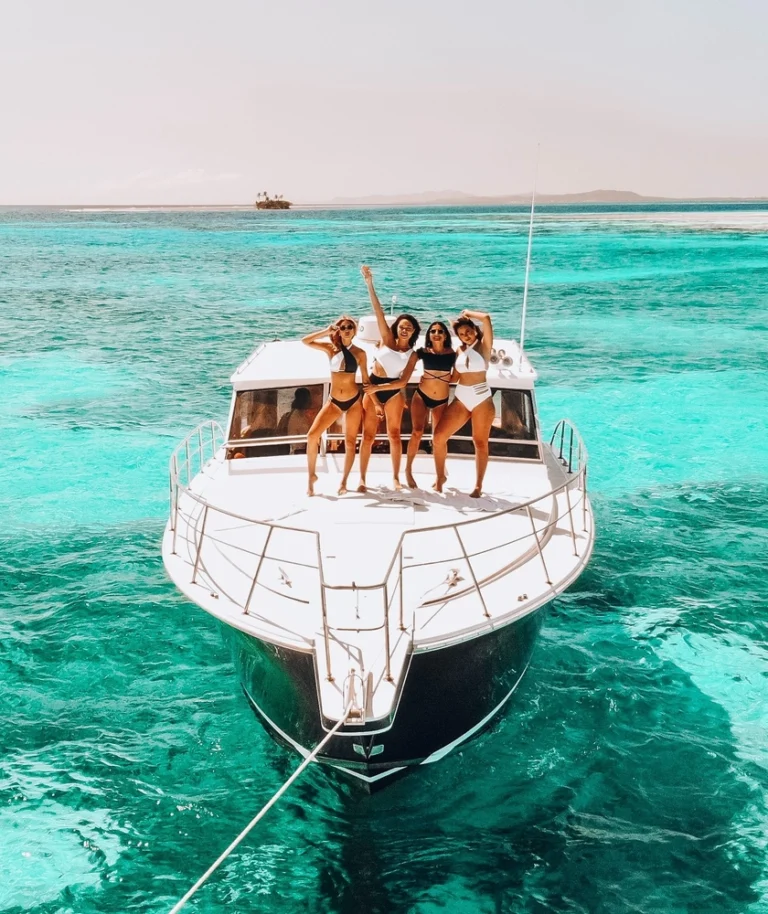 fiesta en barco cartagena