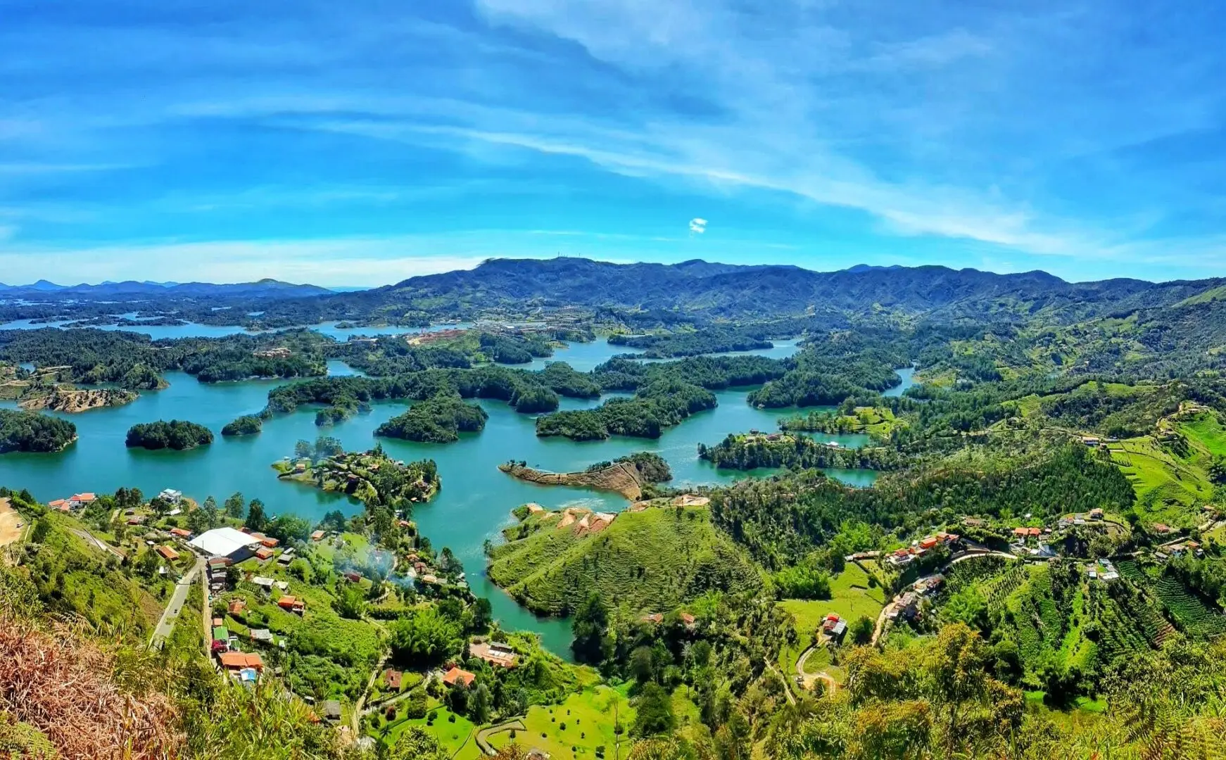 guatape from medellin