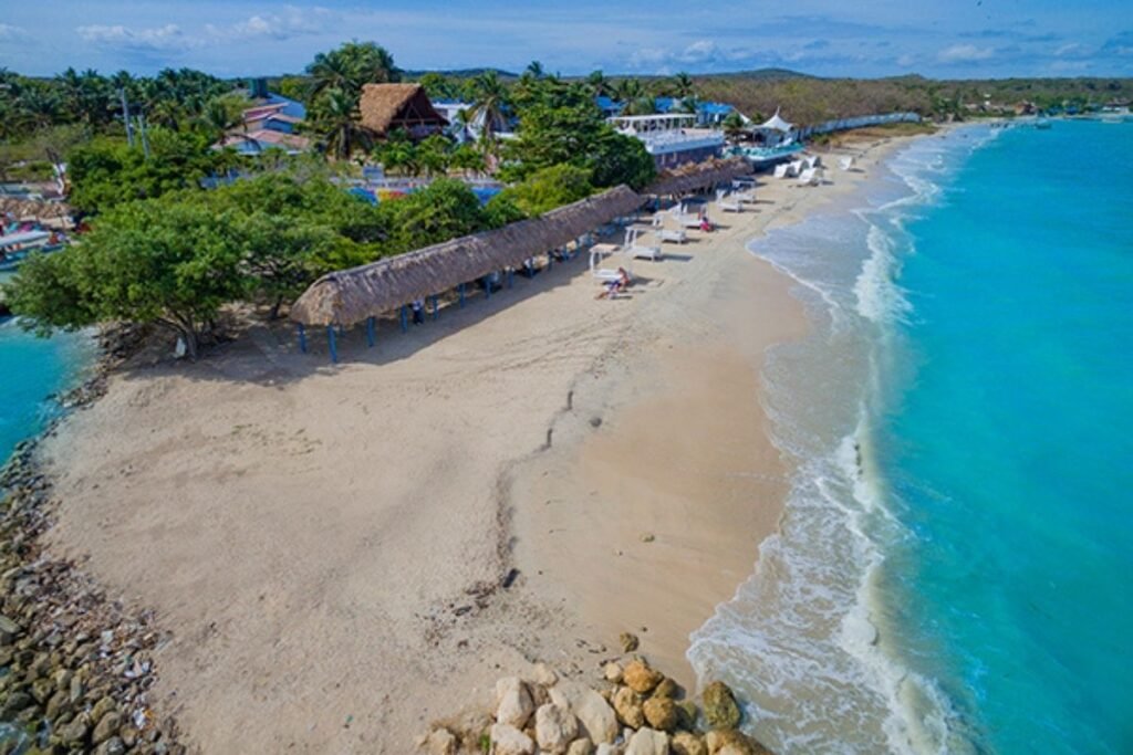 Why Should You Visit the Cartagena Islands? Top Reasons 2 Cartagena islands